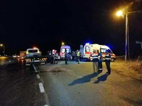 Ş­i­l­e­ ­y­o­l­u­n­d­a­ ­k­a­z­a­:­ ­2­ ­ö­l­ü­ ­5­ ­y­a­r­a­l­ı­